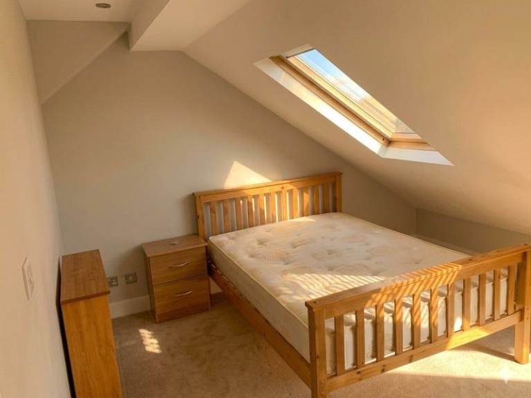 Spacious and Cosy Double Rooms for Rent in - SW16 5AD