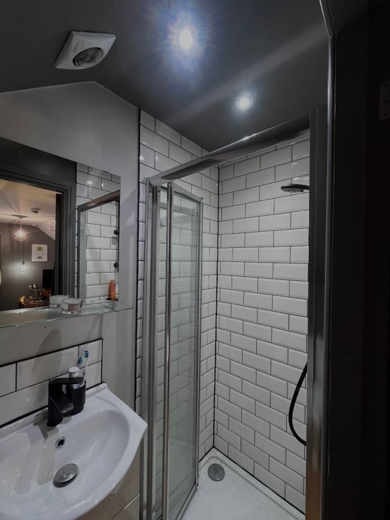 Studio Apartment Takeover – Opposite Teesside University – £585 Bills Included