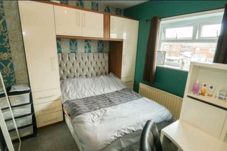 Double room for rent.  All bills included 