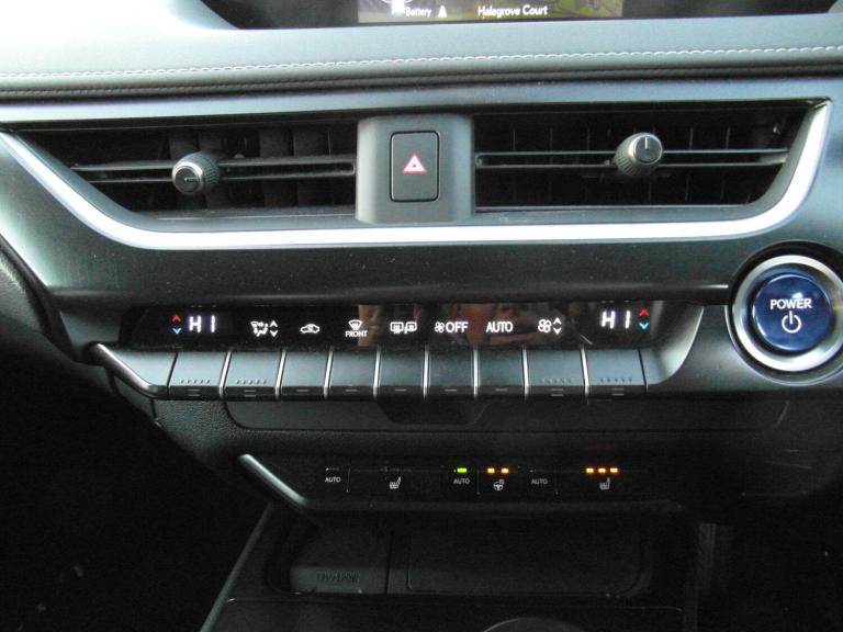 2020 Lexus UX 2.0 250h Premium SUV 5dr Petrol Hybrid E-CVT Euro 6 (s/s) (184 ps) ESTATE Petrol/El...