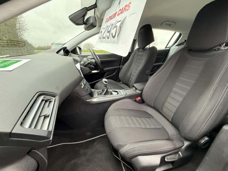 PEUGEOT 308 1.2 PureTech Allure Black Manual Petrol 2017