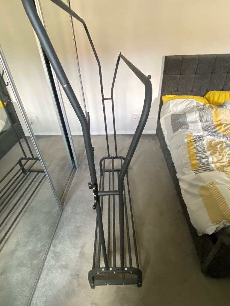 Clothes rail