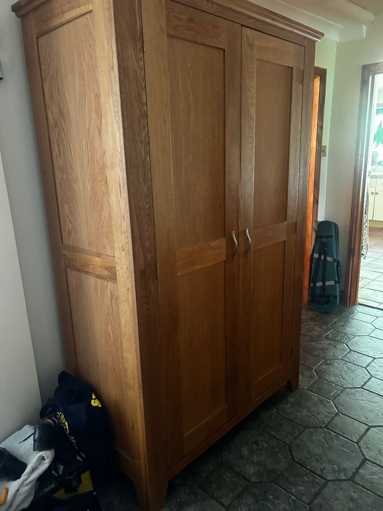 Gorgeous Oak Wardrobe