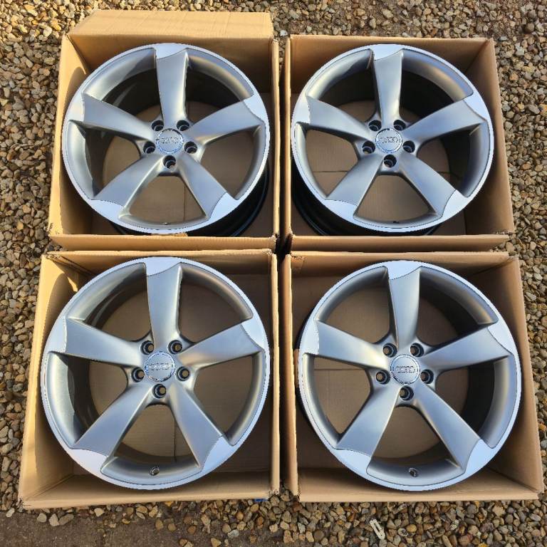Genuine Audi Rotor 19" Alloy Wheels A4 S4 8K0601025AR