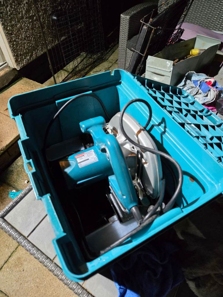 230v miktia circle saw