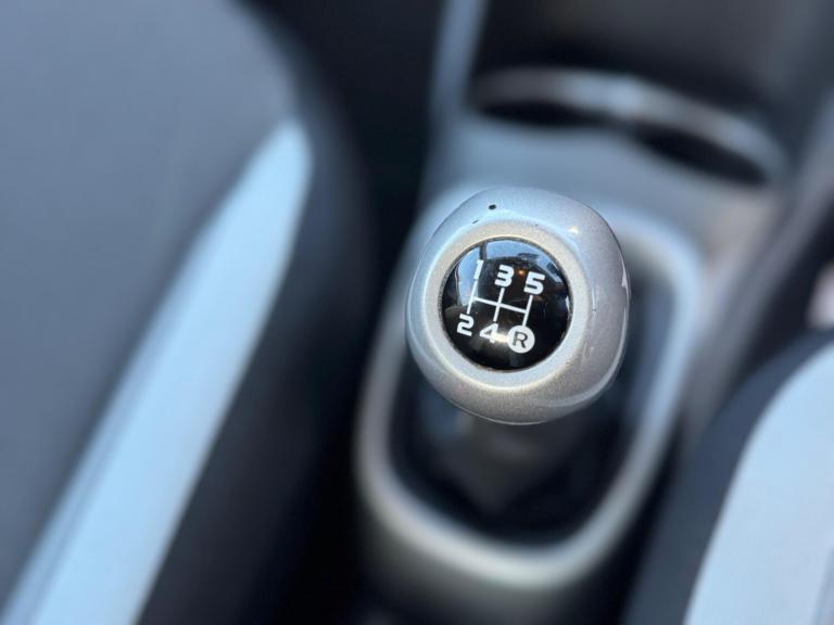 2014 Toyota AYGO 1.0 VVT-i X-Play 3dr HATCHBACK PETROL Manual