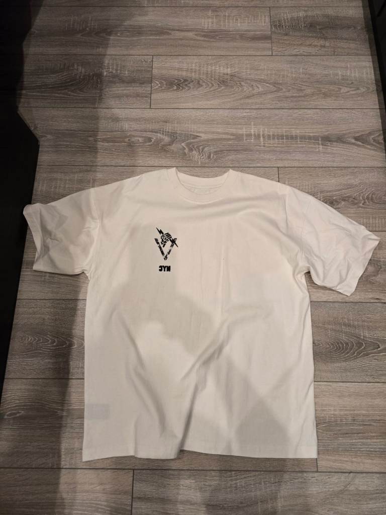 Mens white tshirt