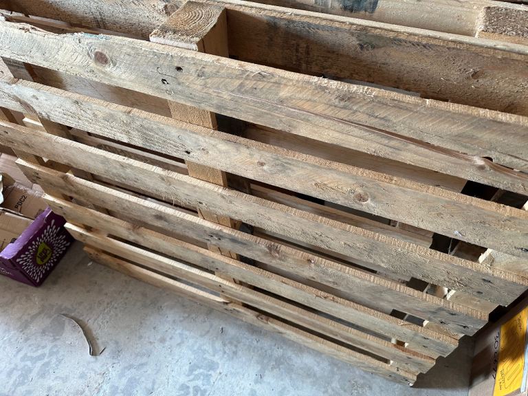 4 pallets 1200x1000 free 