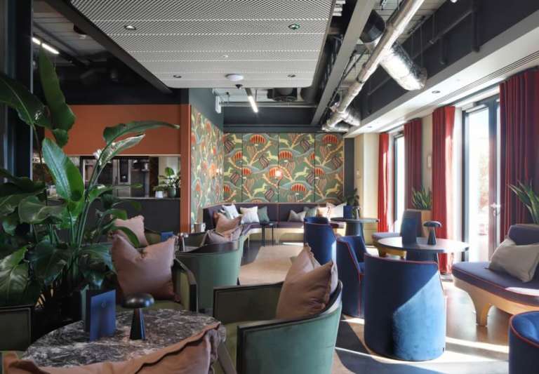 Creative & Modern *Marble Arch* Private Serviced Offices: Units from 6 to 255 desks for rent W1H