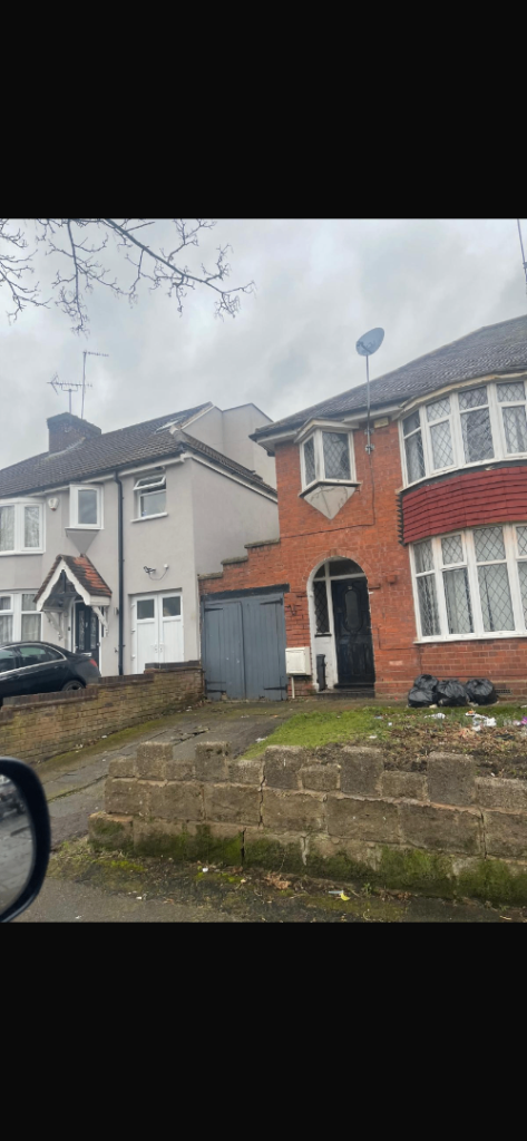 Property for rent hodge hill b34