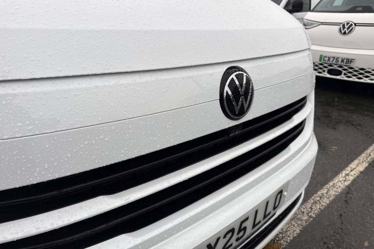 2025 Volkswagen Transporter 2.0 TDI 150 Commerce Plus Van PANEL VAN DIESEL Manual