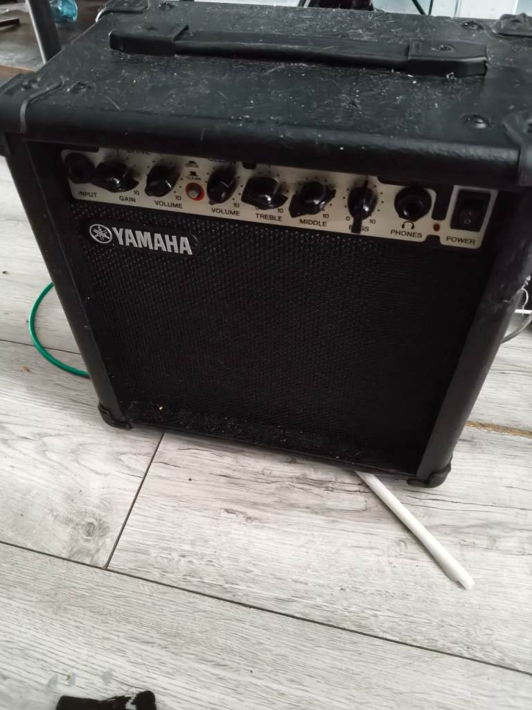 Yamaha guitar amp 
