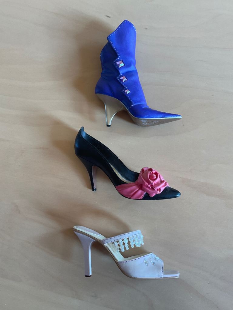 GENUINE JUST THE RIGHT SHOE COLLECTION - x3 DIFFERENT STYLES