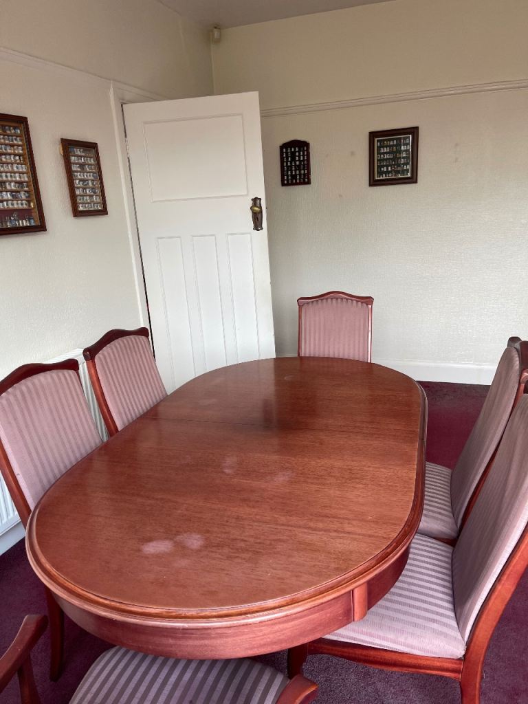 Mahogany effect Table & 6 Chairs FREE