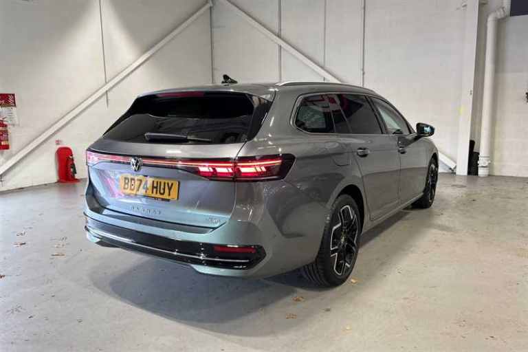 2025 Volkswagen Passat 1.5 eTSI Elegance 5dr DSG ESTATE PETROL Automatic
