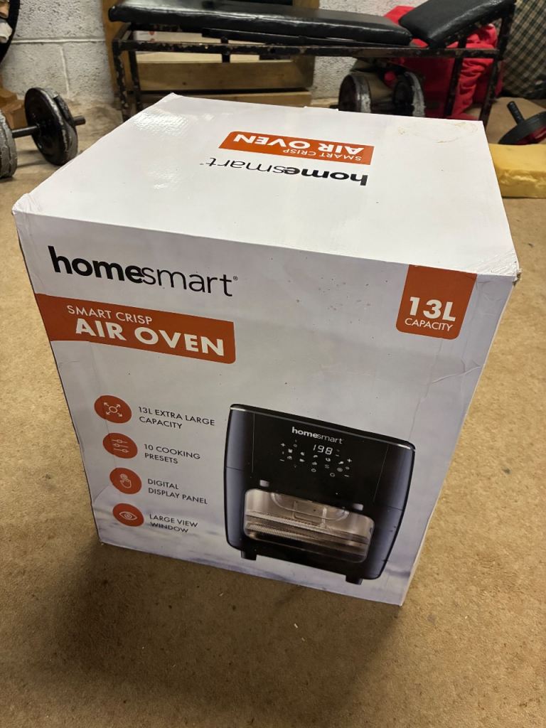 Air oven by Homesmart new in an unopened box