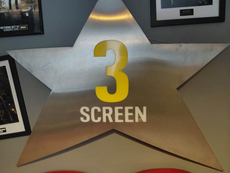 ** Runcorn cineworld cinema chairs & screen 3 star **