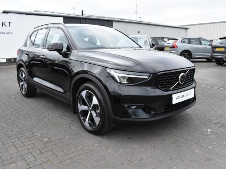 VOLVO XC40 2.0 B3P Plus Dark 5dr Auto