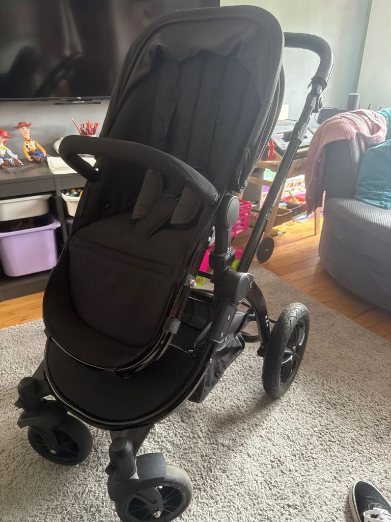 Ickle Bubba Black Fabric Pushchair – Excellent Condition