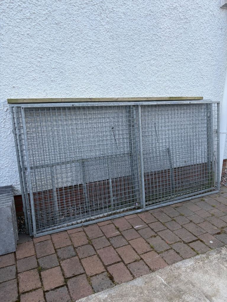 Heavy-Duty Galvanised Dog Run / Kennel Panels – Large
