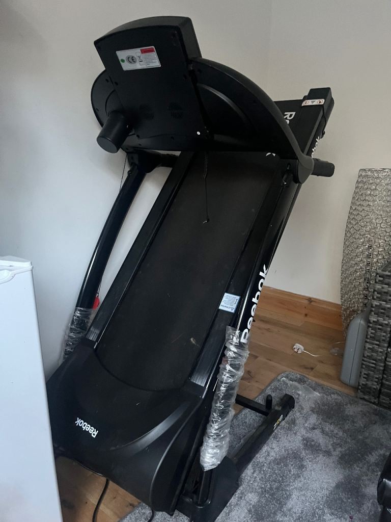 Reebok Treadmill – brilliant condition like new, Foldable