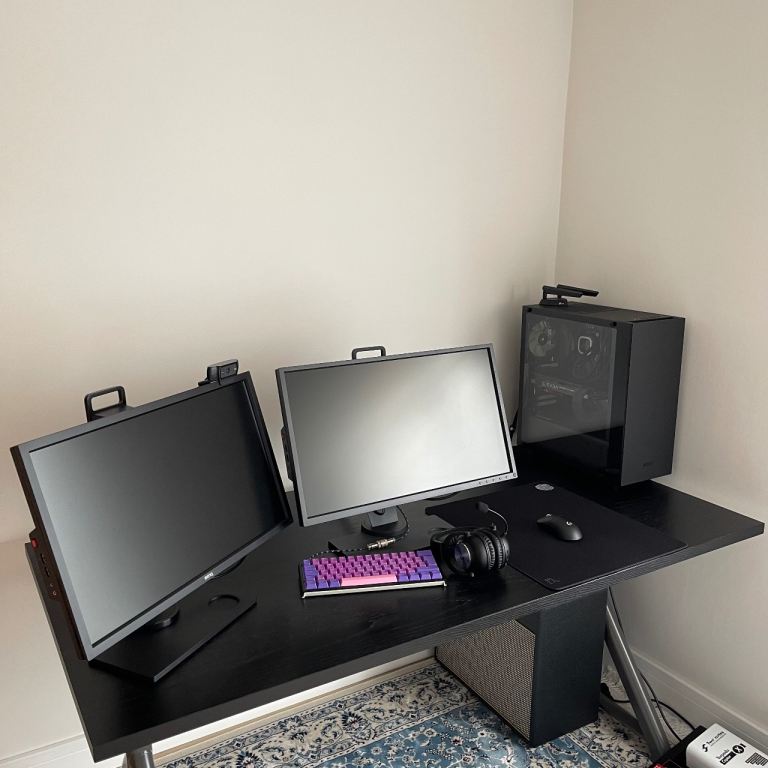 Custom Gaming PC and Setup