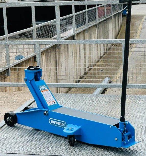 Professional Heavy Duty 10 Ton Long Reach Trolley Jack | Quick Lift Fast Jack