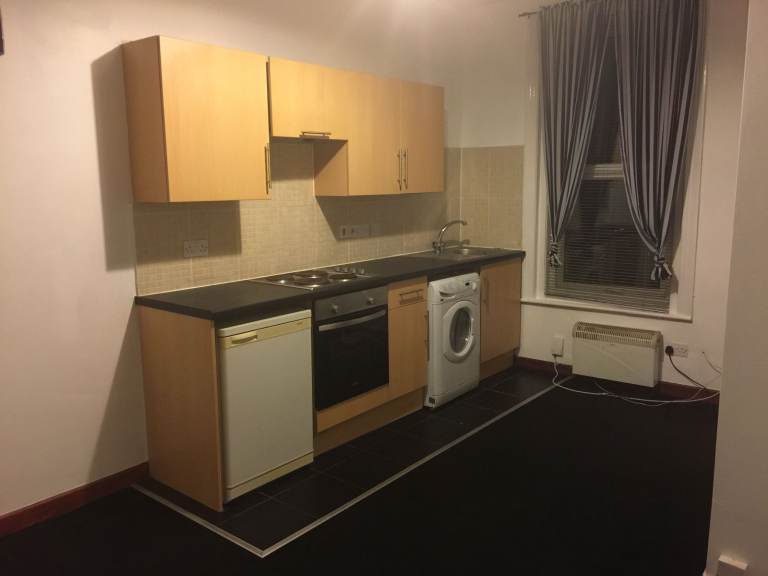 Studio flat - Shirley - BILLS INC - Available NOW