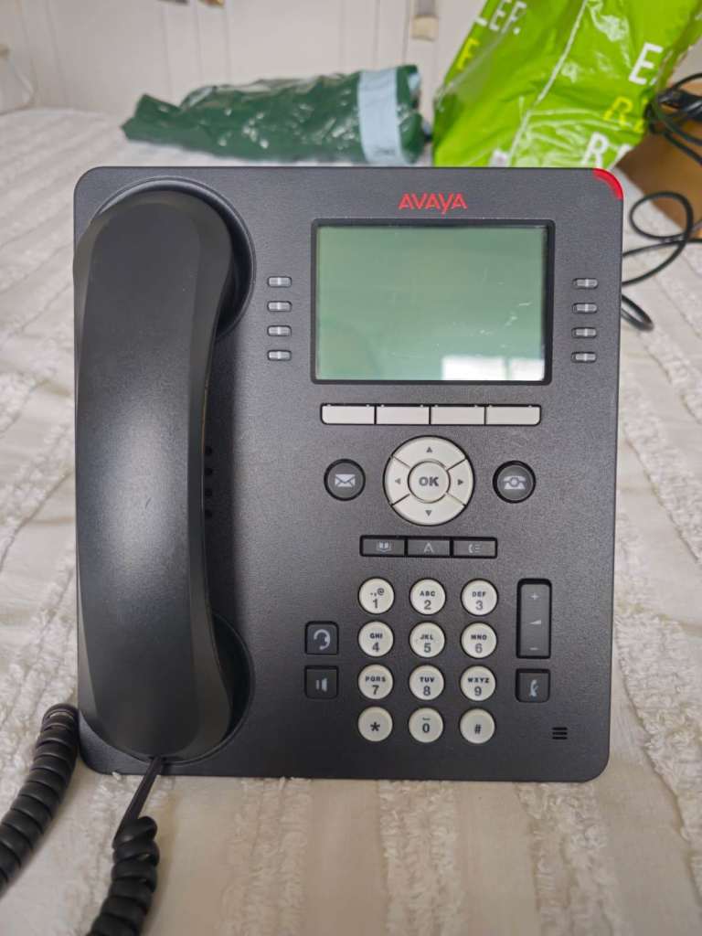 Refurbished Avaya 9608G IP Desk Phone Handset + NEW Avaya POE Injector