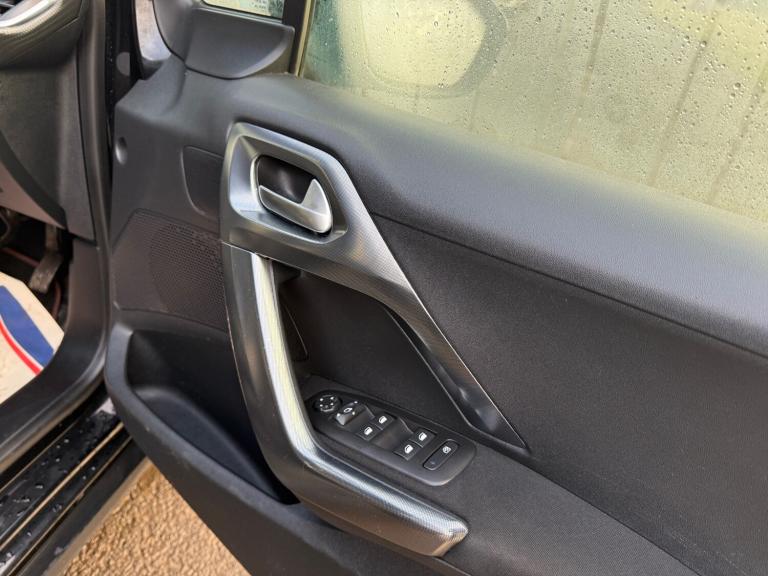 2017 Peugeot 2008 1.6 BlueHDi 100 Allure 5dr HATCHBACK Diesel Manual