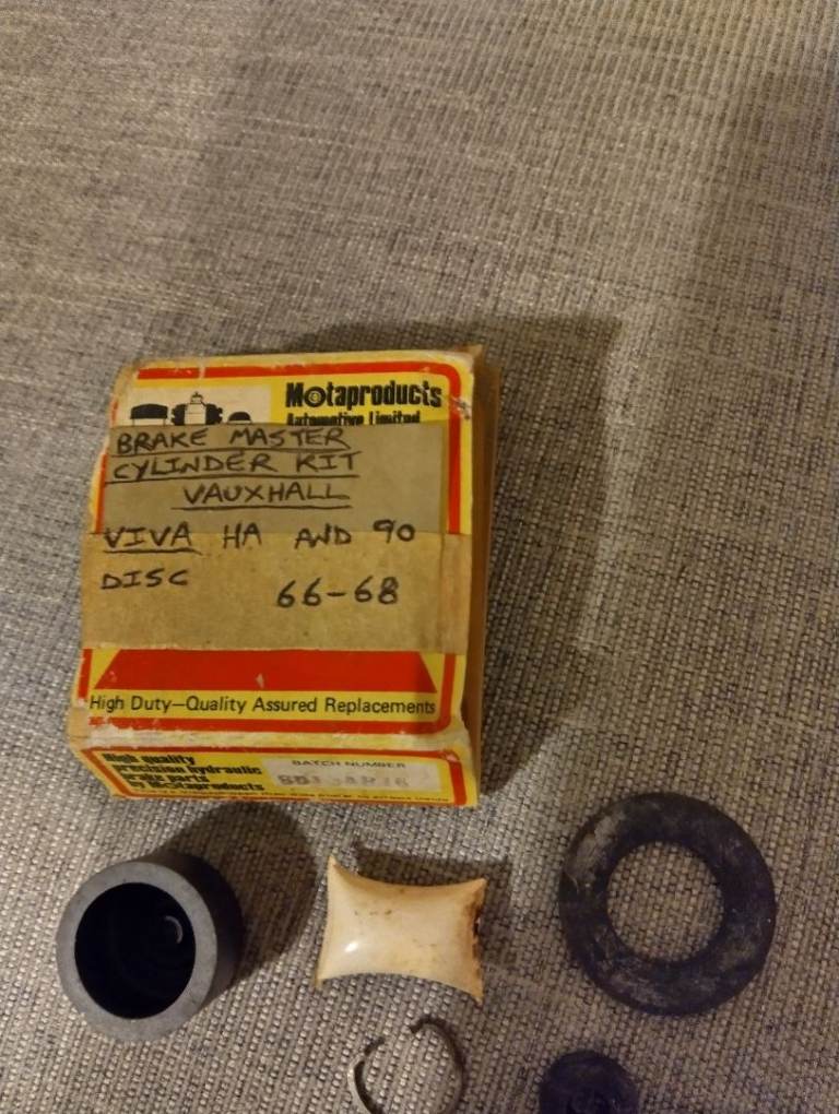 Vauxhall Viva HA and 90 brake master cylinder repair kit 