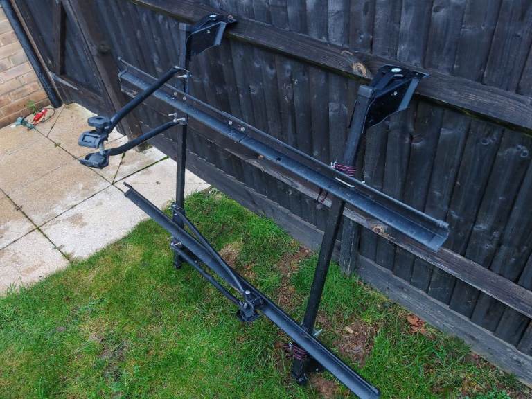 image for Vauxhall roof rack/bars for bike