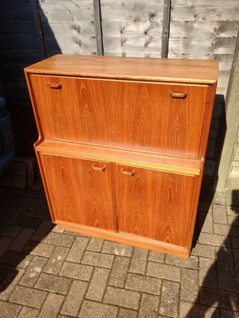 Vintage Teak MCM Mid Century Turnidge Geneva Cocktail Cabinet Sideboard Cupboard