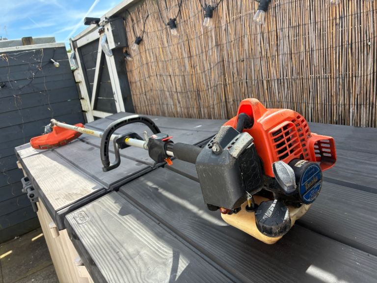 Tanaka Strimmer / Brushcutter - starts and Runs Perfectly.  