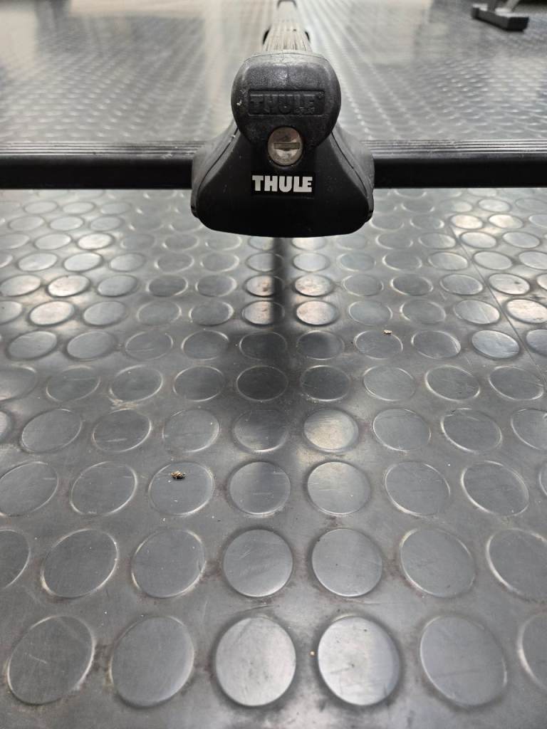 Thule Roof Rack/Bars - For Toyota Rav4 Mk2