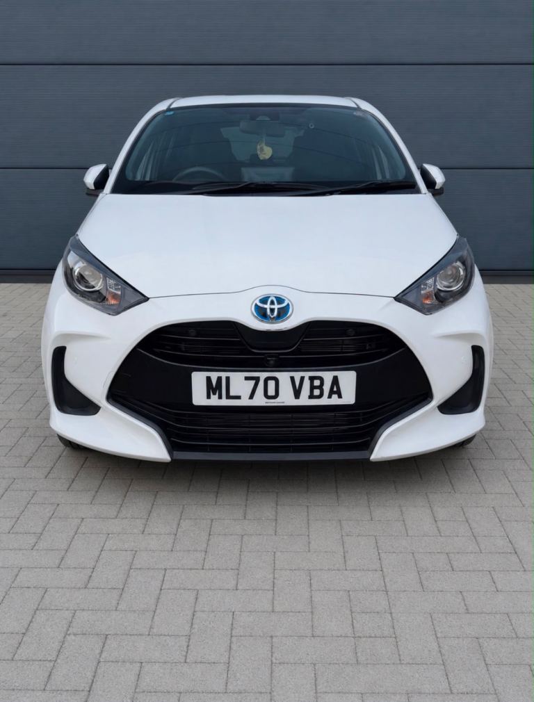 Toyota Yaris hybrid 1497cc 2020