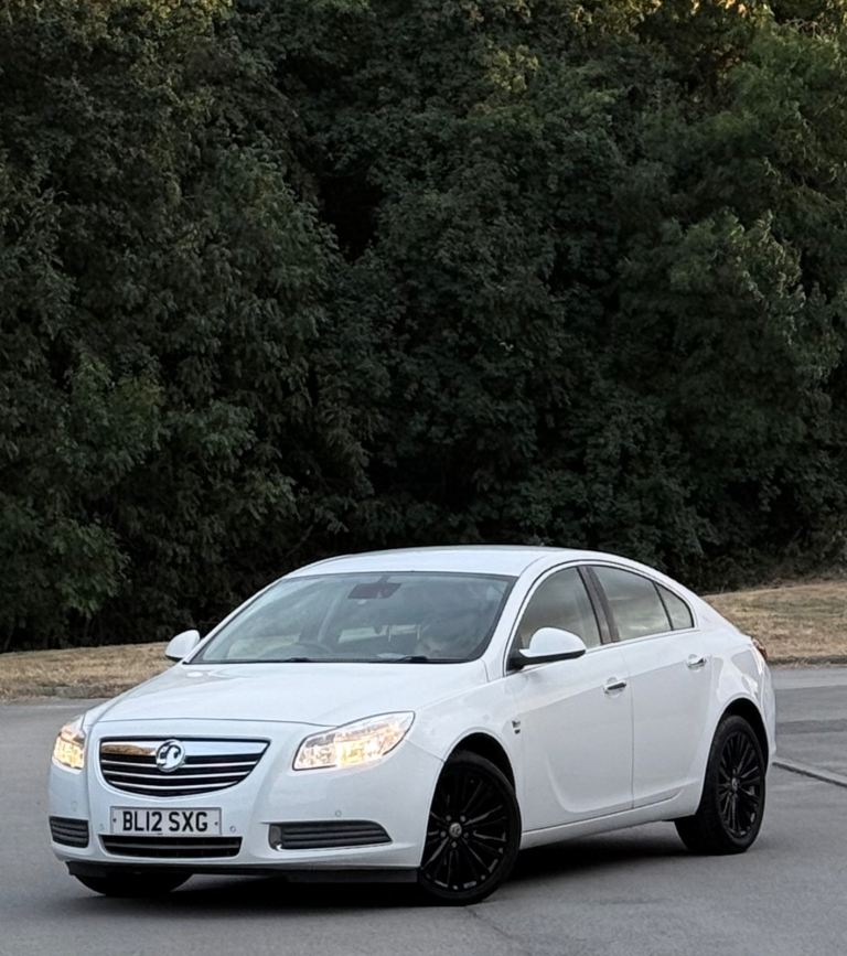 Vauxhall, INSIGNIA, Hatchback, 2012, Manual, 1956 (cc), 5 doors