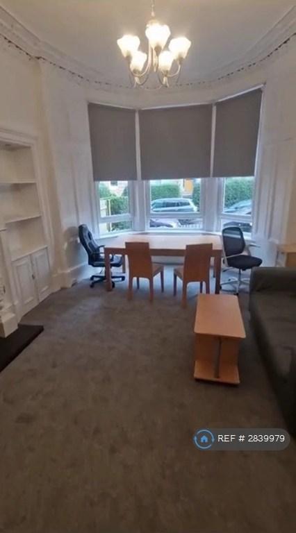 3 bedroom flat in Roslea Drive, Glasgow, G31 (3 bed) (#2839979)