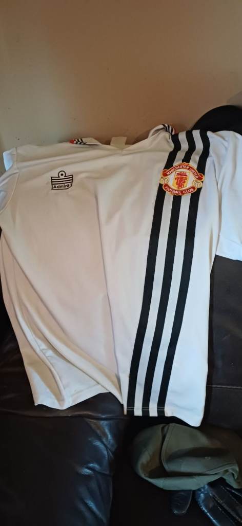 1980 genuine man united away shirt (large)