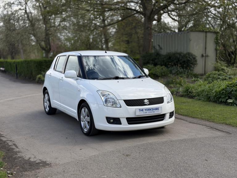 SUZUKI SWIFT 1.5 SZ4 2010