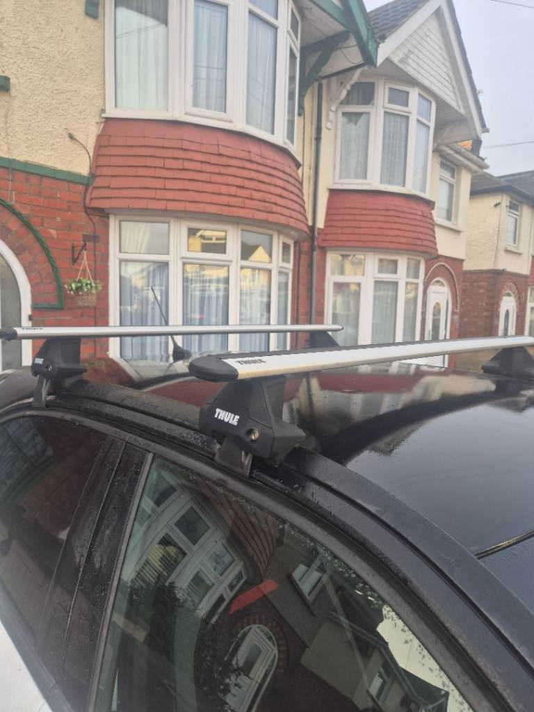 Thule Roof Bars and feet