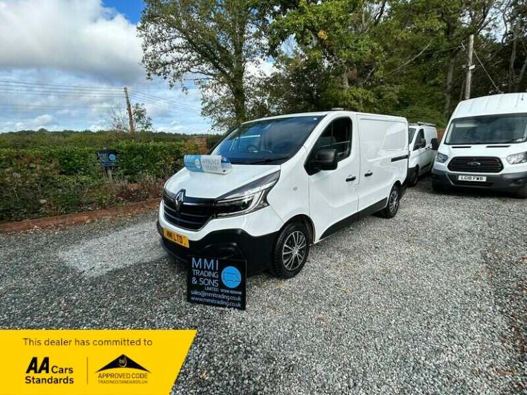 Renault Trafic 2.0 dCi ENERGY 28 Business Panel Van 5dr Diesel Manual SWB Standa