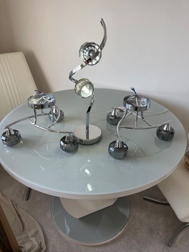 Ceiling lights x2 and 1 table light 