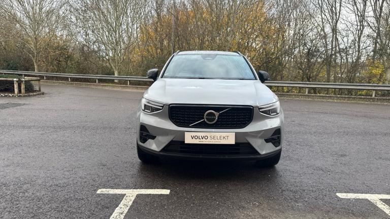 2025 Volvo XC40 2.0 B4P Plus Dark 5dr Auto Petrol Estate Estate Petrol Automatic