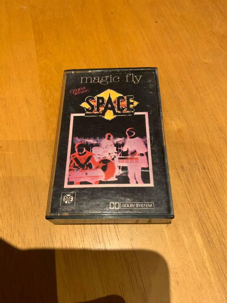 SPACE-RARE CASSETTE TAPE-MAGIC FLY-PAPER LABELS- ZCP 28232 -PYE-1977-ORIGINAL