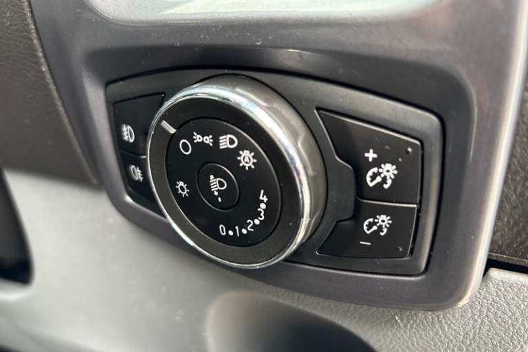 2018 Ford Transit Custom 290 Limited L1 SWB 2.0 TDCi 128ps Low Roof, AIR CON, CRUISE CONTROL Manu...