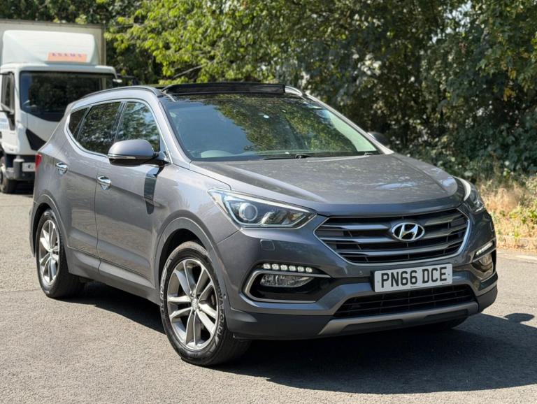 2016 Hyundai Santa Fe 2.2 CRDi Blue Drive Premium SE 4WD Euro 6 (s/s) 5dr (7 Seat) ESTATE Diesel ...