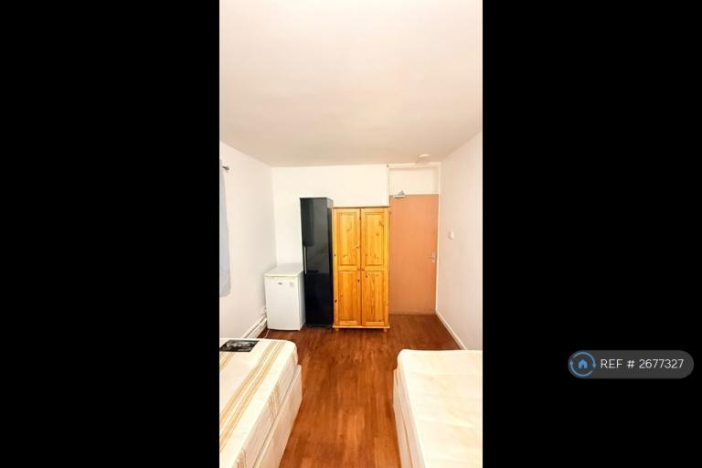 1 bedroom in Mildura Court, London, N8 (#2677327)