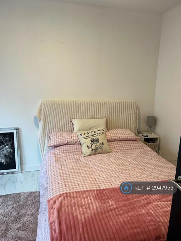 1 bedroom in Bywater Court, Castleford, WF10 (#2947955)