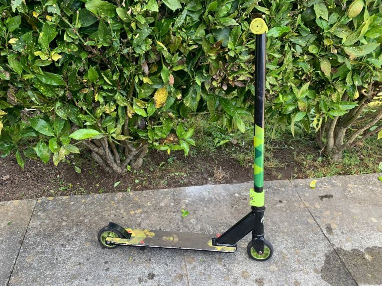 Kids Kick Scooters – Good Condition
